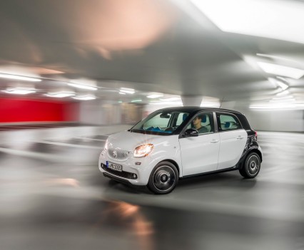 2015-Smart-ForTwo-ForFour-11