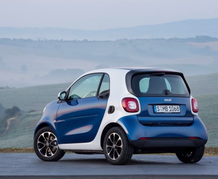 2015-Smart-ForTwo-ForFour-18