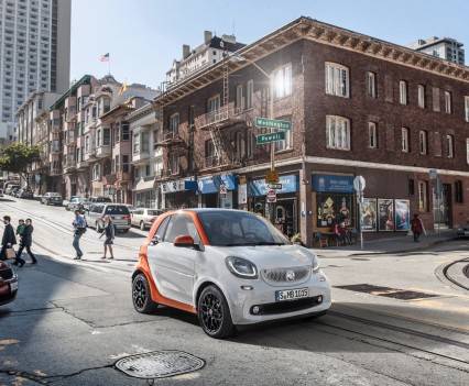 2015-Smart-ForTwo-ForFour-40