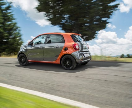 2015-Smart-ForTwo-ForFour-67