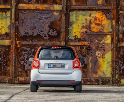 2015-Smart-ForTwo-ForFour-7