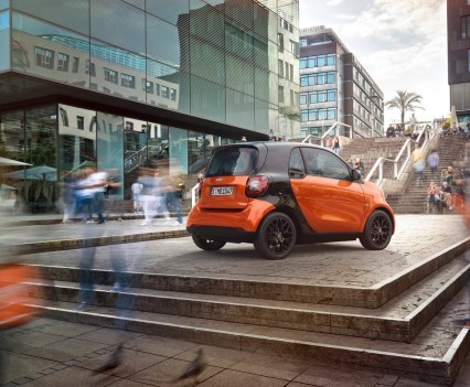 2015-Smart-ForTwo-ForFour-81