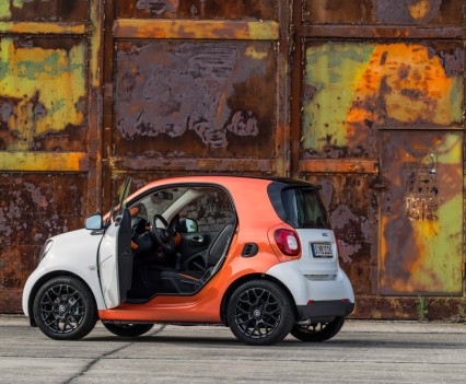 2015-Smart-ForTwo-ForFour-83