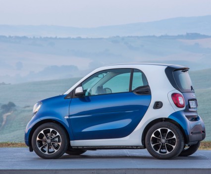 2015-Smart-ForTwo-ForFour-86