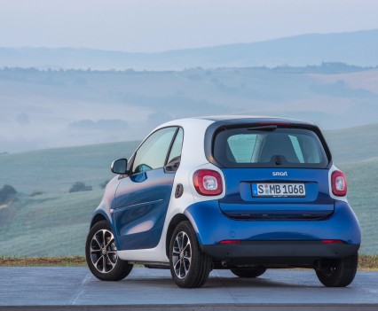 2015-Smart-ForTwo-ForFour-87
