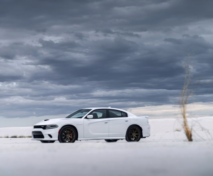 2015-Dodge-Charger-Hellcat-SRT-16