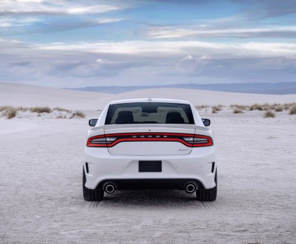 2015-Dodge-Charger-Hellcat-SRT-19