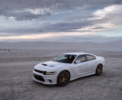 2015-Dodge-Charger-Hellcat-SRT-21