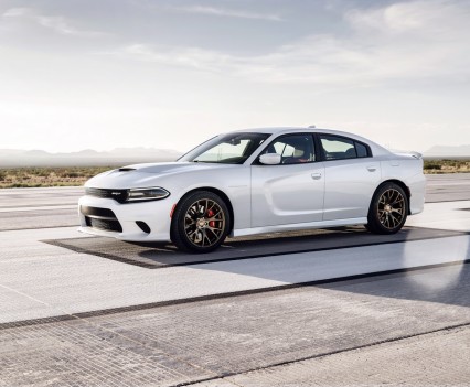 2015-Dodge-Charger-Hellcat-SRT-39