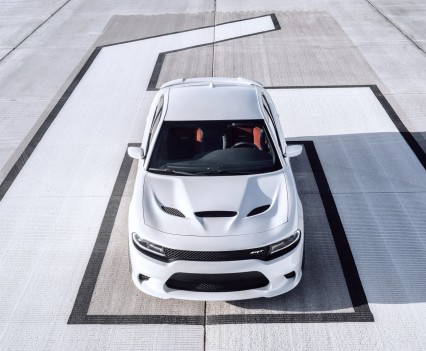 2015-Dodge-Charger-Hellcat-SRT-43