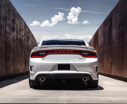 2015-Dodge-Charger-Hellcat-SRT-55