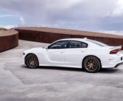 2015-Dodge-Charger-Hellcat-SRT-56