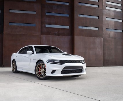 2015-Dodge-Charger-Hellcat-SRT-61