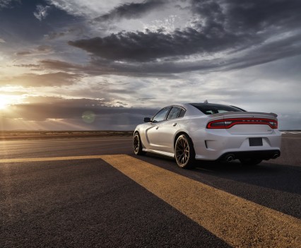 2015-Dodge-Charger-Hellcat-SRT-65