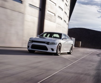 2015-Dodge-Charger-Hellcat-SRT-75