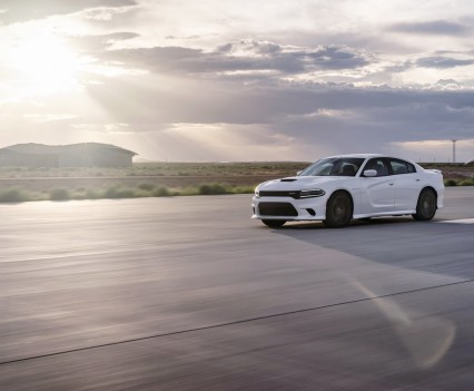 2015-Dodge-Charger-Hellcat-SRT-78