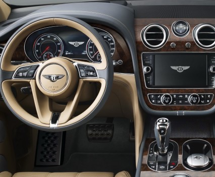 Bentley-Bentayga-SUV-2016-22