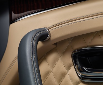 Bentley-Bentayga-SUV-2016-26