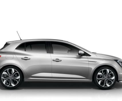 Nuova-Renault-Megane-2016-10