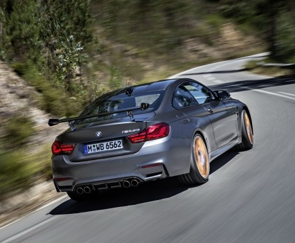 Nuova-bmw-m4-gts-2016-22