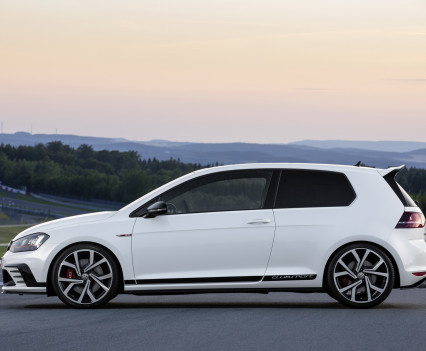 Volkswagen-golf-gti-performance-2016-10