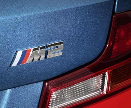 nuova-BMW-M2-2016-19