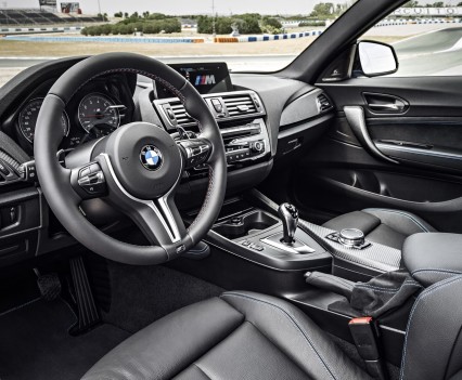 nuova-BMW-M2-2016-53